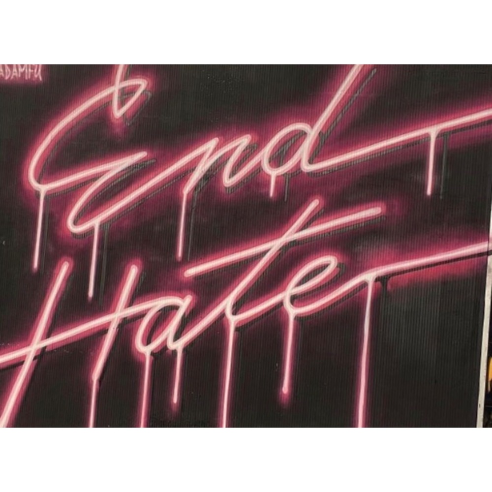 Meet your Posher, Simone